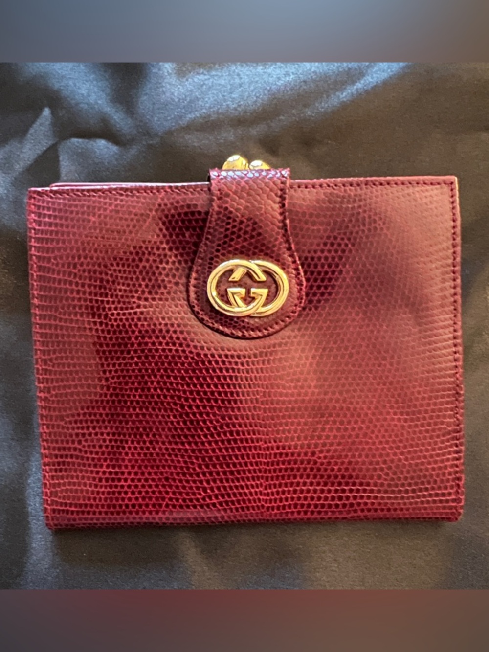 Gucci Burgundy Python Leather wallet with Gold Double G Kisslock bifold Gorgeous